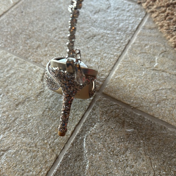 Fits like a 9 - Picture 3 of 5